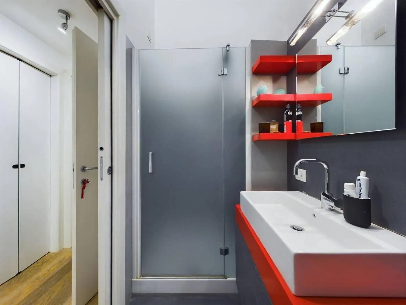 Melzo 8 - Bilocale Porta Venezia Apartment Milan Italy